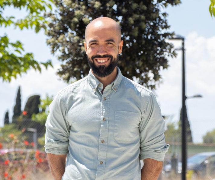 Portrait of Alejandro Alonso González - energy expert in Valencia 